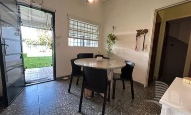 Casa 4 Ambientes de 2 Plantas, con Jardin, Balcón y Terraza en Florida