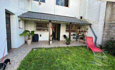 Casa 4 Ambientes de 2 Plantas, con Jardin, Balcón y Terraza en Florida