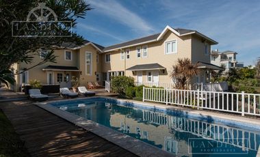 Casa en Venta en Cariló
