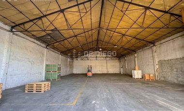 Depósito de 365 M2 - Predio con seguridad Munro