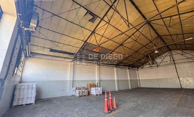 Depósito de 365 M2 - Predio con seguridad Munro