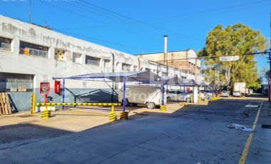 Depósito de 365 M2 - Predio con seguridad Munro