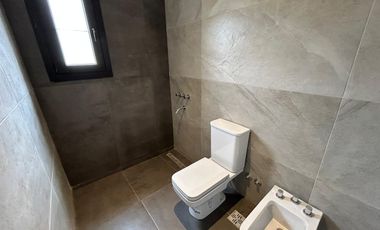 Casa 5 ambientes VENTA Saint Thomas Canning