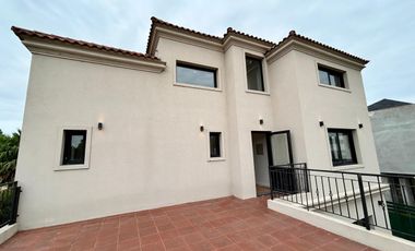 Casa 5 ambientes VENTA Saint Thomas Canning