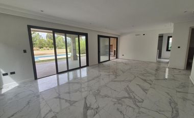 Casa 5 ambientes VENTA Saint Thomas Canning