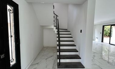 Casa 5 ambientes VENTA Saint Thomas Canning
