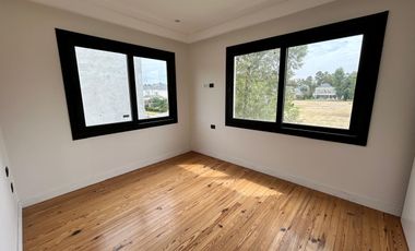 Casa 5 ambientes VENTA Saint Thomas Canning