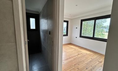 Casa 5 ambientes VENTA Saint Thomas Canning