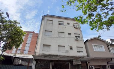Departamento 3 ambientes en venta en Florida, próximo a estación.