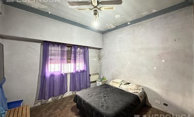 Casa en venta de tres ambientes en Moron