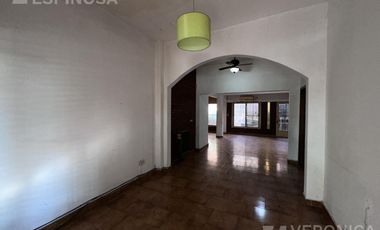 Casa en venta en Moron