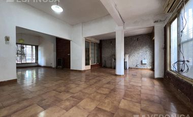 Casa en venta en Moron
