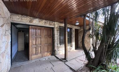 Casa en venta en Moron