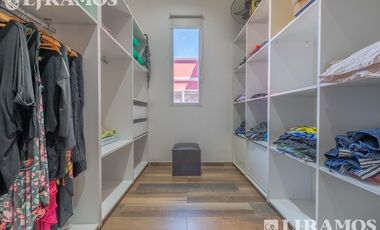 VENTA en  San Sebastián, área 12 MB
