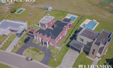 VENTA en  San Sebastián, área 12 MB