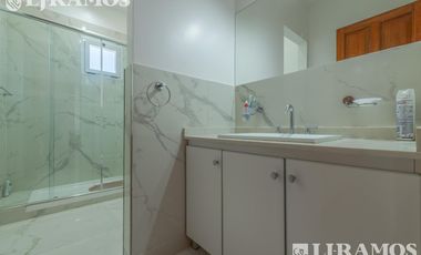 VENTA en  San Sebastián, área 12 MB