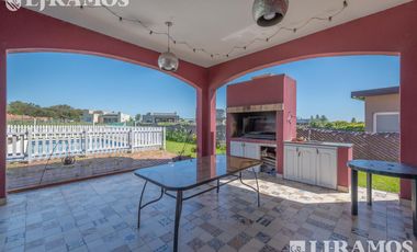 VENTA en  San Sebastián, área 12 MB