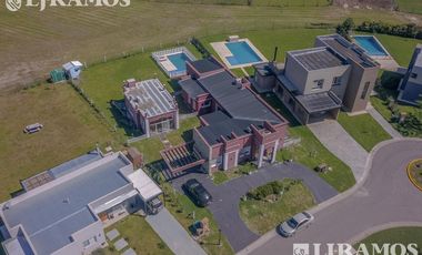 VENTA en  San Sebastián, área 12 MB