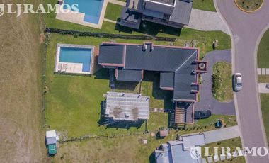 VENTA en  San Sebastián, área 12 MB