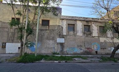 Galpón - Depósito  de 373 m2. en Lanús - VENTA
