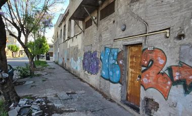 Galpón - Depósito  de 373 m2. en Lanús - VENTA