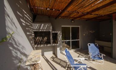 Casa de tres dormitorios con local comercial y quincho | San Carlos de Bolívar