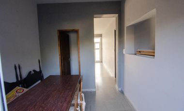 Casa de tres dormitorios con local comercial y quincho | San Carlos de Bolívar