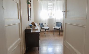Casa de tres dormitorios con local comercial y quincho | San Carlos de Bolívar