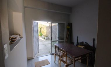 Casa de tres dormitorios con local comercial y quincho | San Carlos de Bolívar