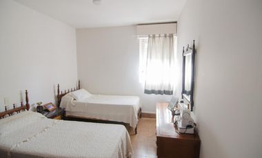 Casa de tres dormitorios con local comercial y quincho | San Carlos de Bolívar