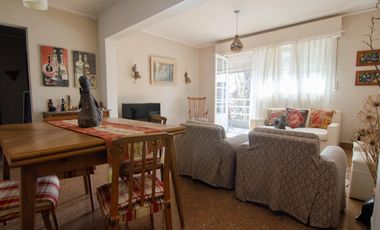 Casa de tres dormitorios con local comercial y quincho | San Carlos de Bolívar
