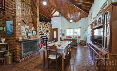 Casa En Venta En Barrio Cerrado