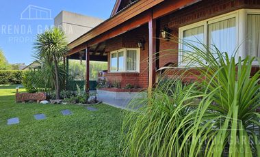 Casa En Venta En Barrio Cerrado