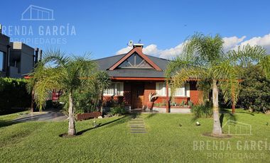 Casa En Venta En Barrio Cerrado