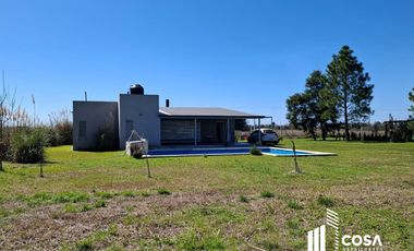 Venta Casa 2 dormitorios con jardín y piscina Oliveros Santa Fe