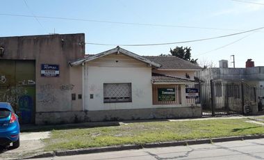 Vende casa y galpon excelente ubicación