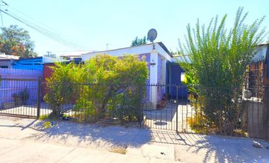 ACOGEDORA CASA EN VENTA EN MACUL