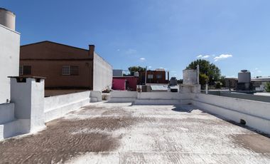 VENTA PH BECCAR 3/4 AMBIENTES AL FRENTE CON PATIO Y TERRAZA