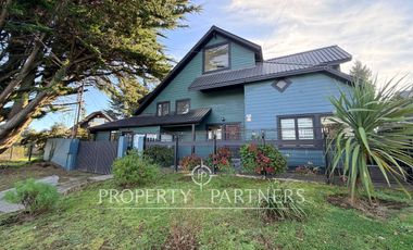 Excelente casa con patente comercial en excelente ubicación en Puerto Varas