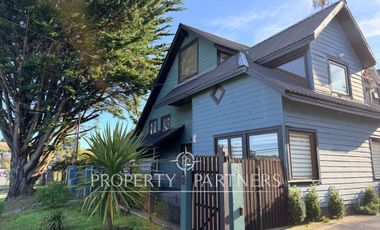 Excelente casa con patente comercial en excelente ubicación en Puerto Varas