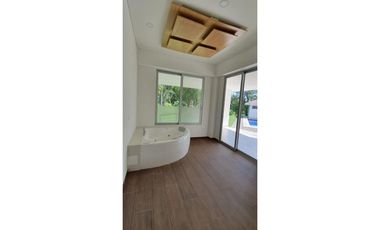VENDO CASA CAMPESTRE, CONDOMINIO SANTA TERESITA.