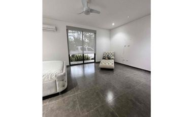 Arriendo Casa espectacular en Villavicencio, Hacienda la primavera, Vereda el Cairo.