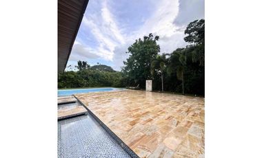 Arriendo Casa espectacular en Villavicencio, Hacienda la primavera, Vereda el Cairo.