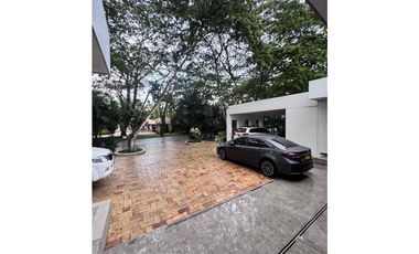 Arriendo Casa espectacular en Villavicencio, Hacienda la primavera, Vereda el Cairo.