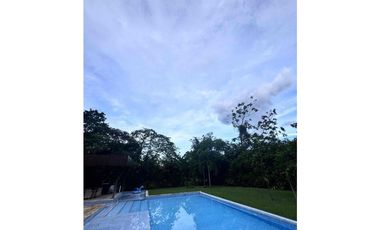 Arriendo Casa espectacular en Villavicencio, Hacienda la primavera, Vereda el Cairo.