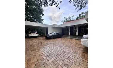 Arriendo Casa espectacular en Villavicencio, Hacienda la primavera, Vereda el Cairo.