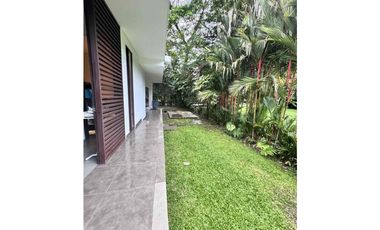 Arriendo Casa espectacular en Villavicencio, Hacienda la primavera, Vereda el Cairo.