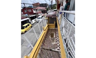 Vendo Casa en Villavicencio, barrio el Emporio.