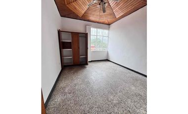 Vendo Casa en Villavicencio, barrio el Emporio.