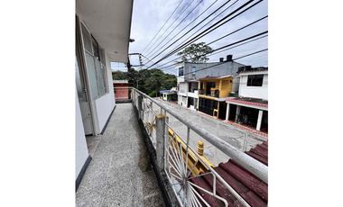 Vendo Casa en Villavicencio, barrio el Emporio.